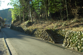 鳩ノ巣城山登山口