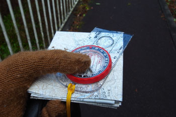 コンパスと地図