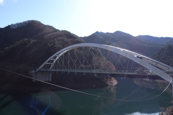 三頭大橋